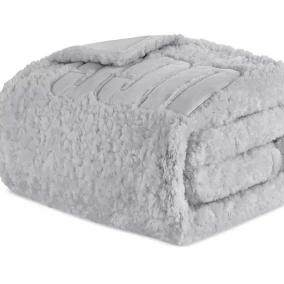 NWT Ugg Logo Throw - Picture 3 of 7